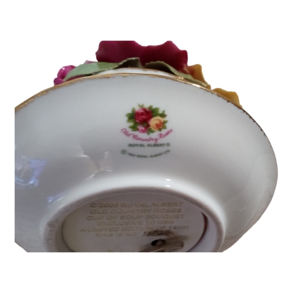 Royal Albert Old Country Roses Cup of Soup Bouquet Music Box READ - Picture 7 of 12